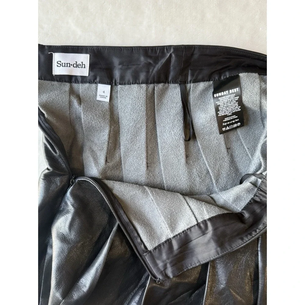 Sun-deh Sunday Best Size 4 Pleated Mini Zip‎ Skirt Academia Goth Preppy Black